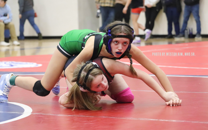 girls wrestling